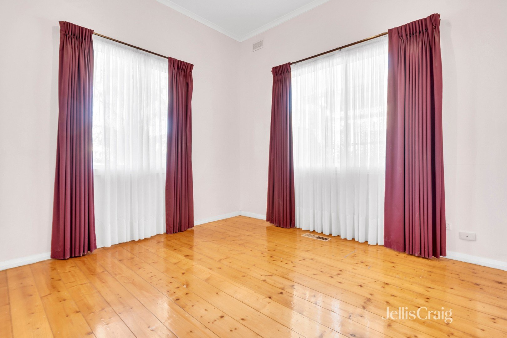 2 Murray Street, Coburg image 8