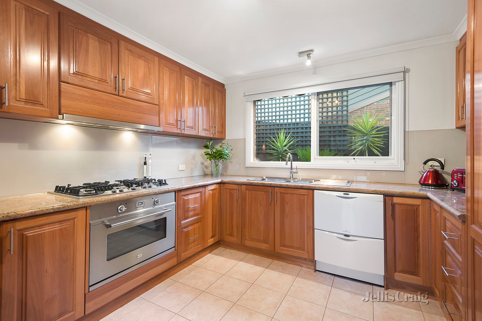 2 Murrindal Close, Eltham North image 3