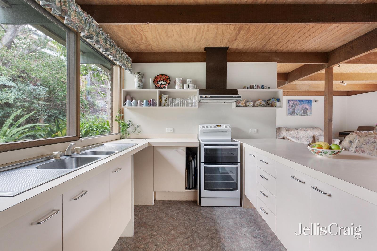 2 Myoora Court, Greensborough image 4