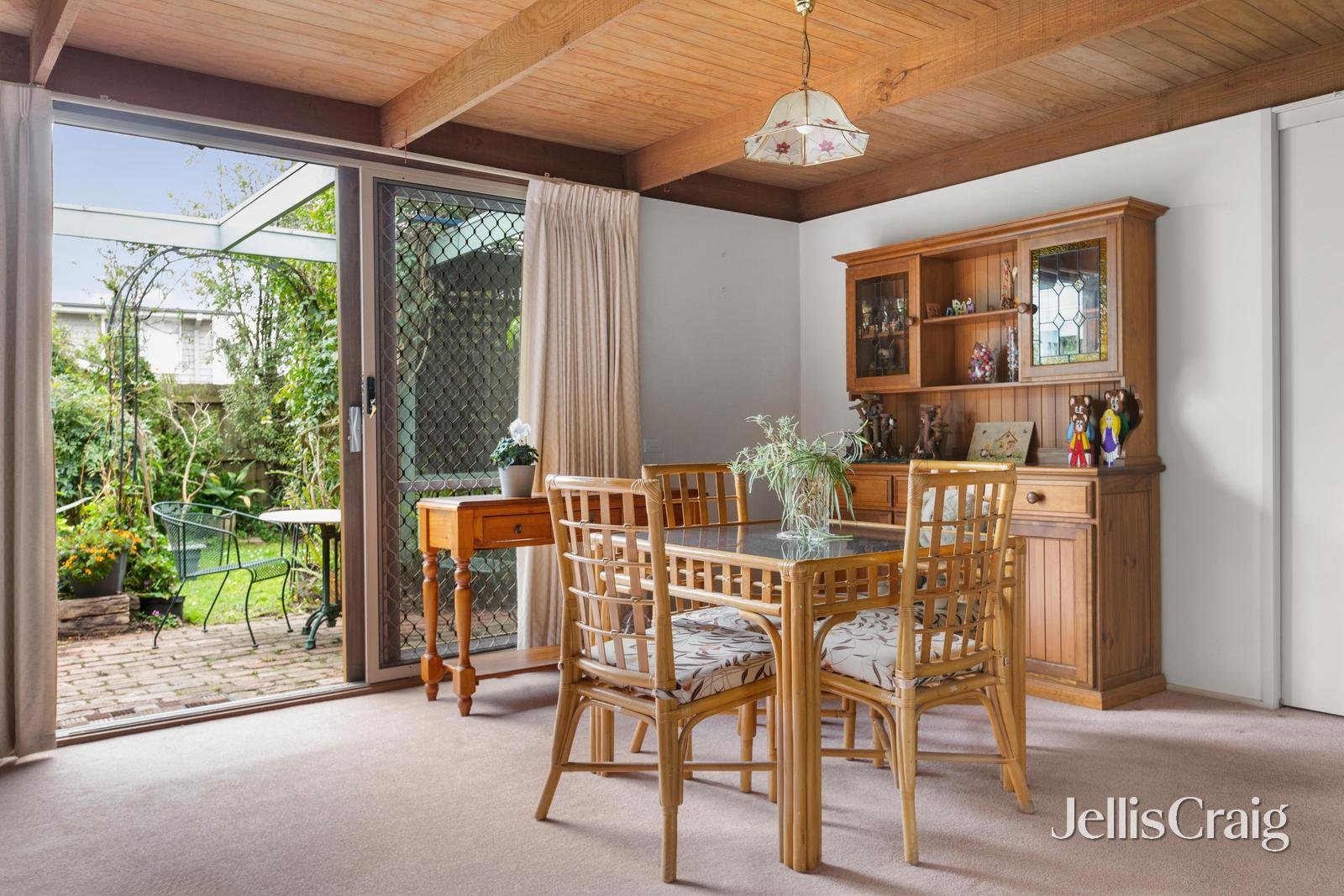 2 Myoora Court, Greensborough image 5