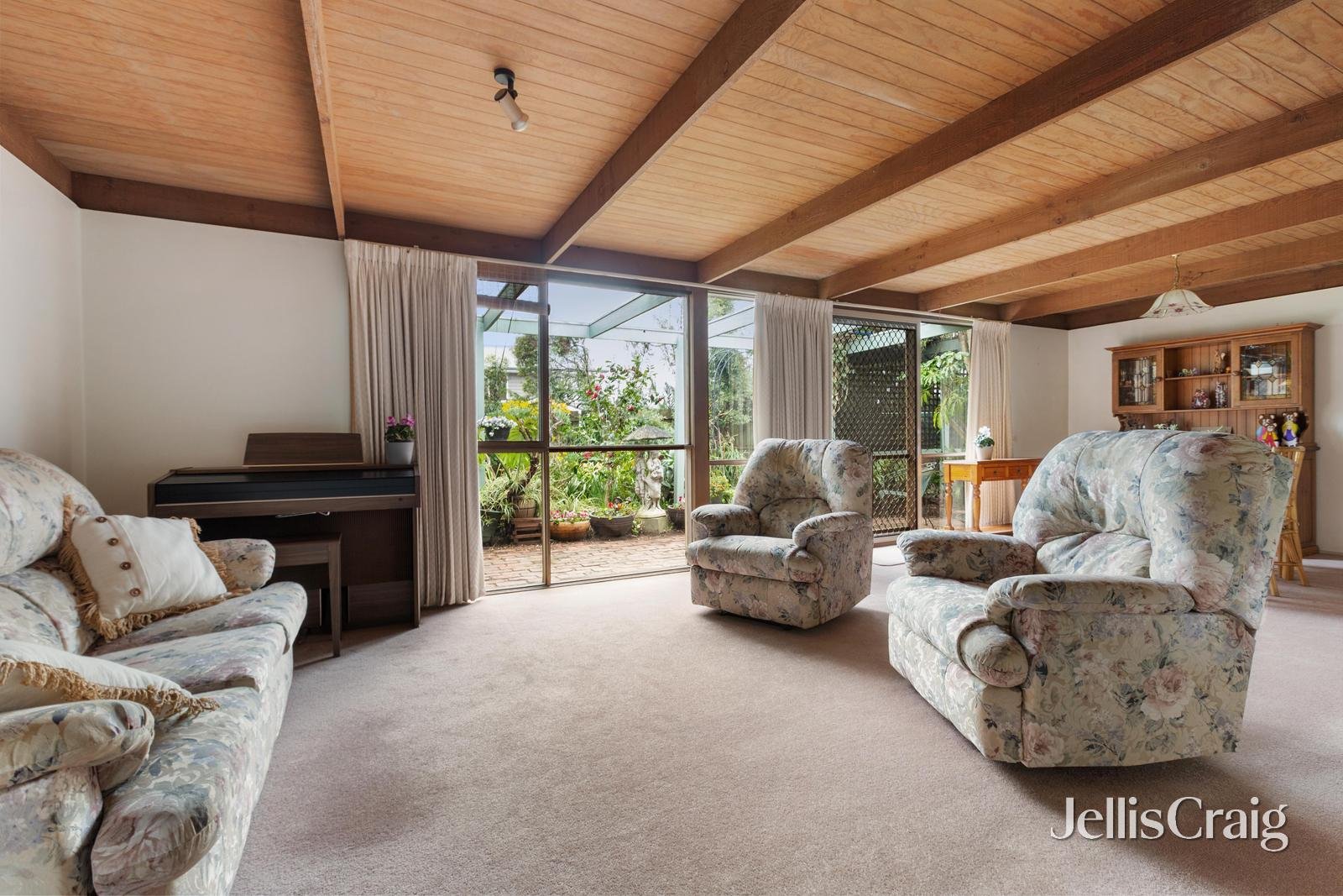 2 Myoora Court, Greensborough image 6