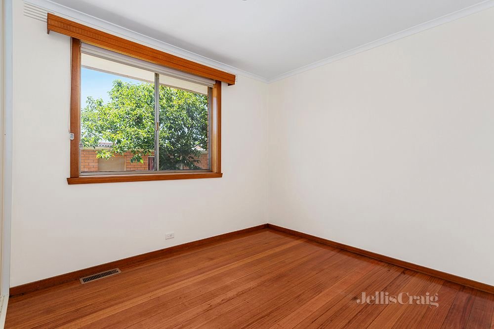 2 Nancye Drive, Lalor image 7
