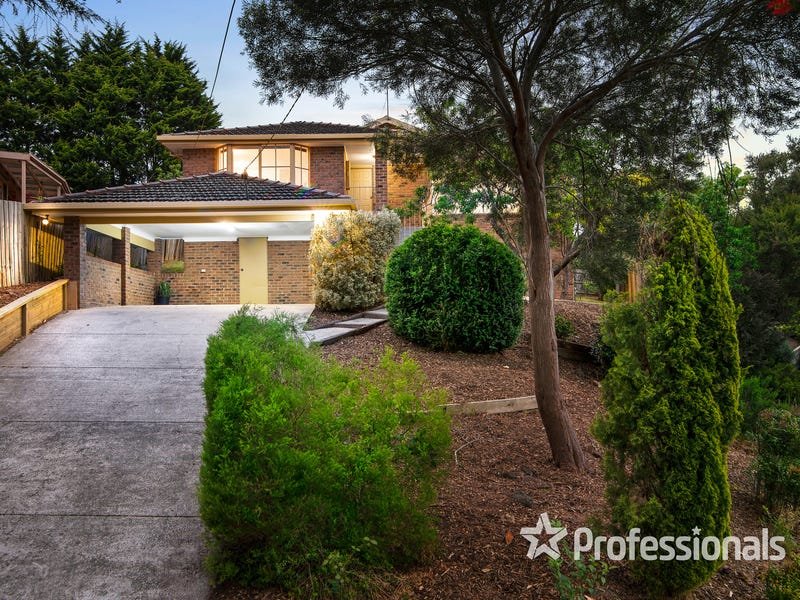 2 Nandina Close, Warranwood image 1