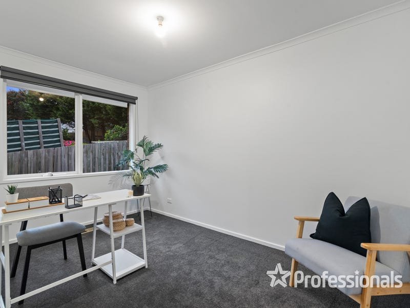 2 Nandina Close, Warranwood image 6