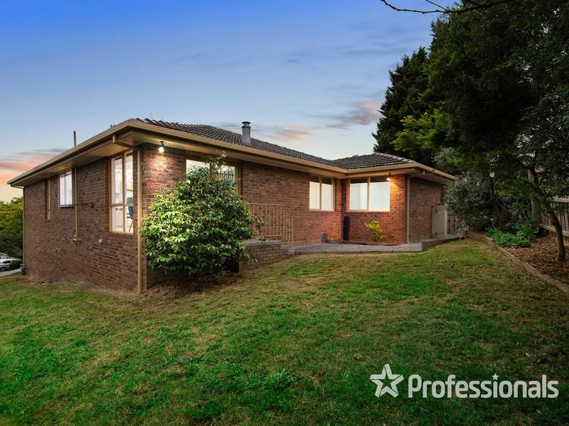 2 Nandina Close, Warranwood image 9