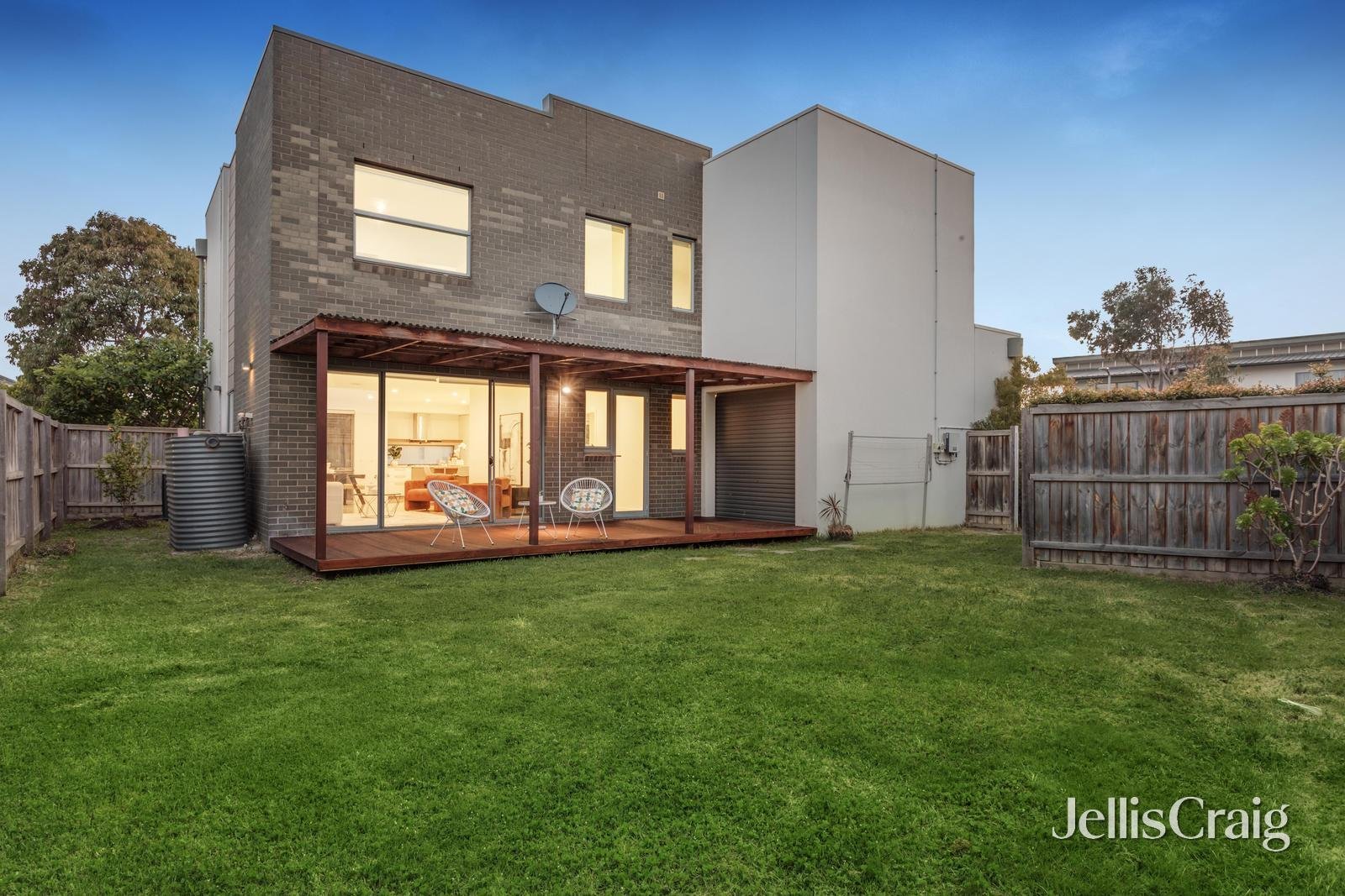 2 Newcastle Drive, Mulgrave image 12