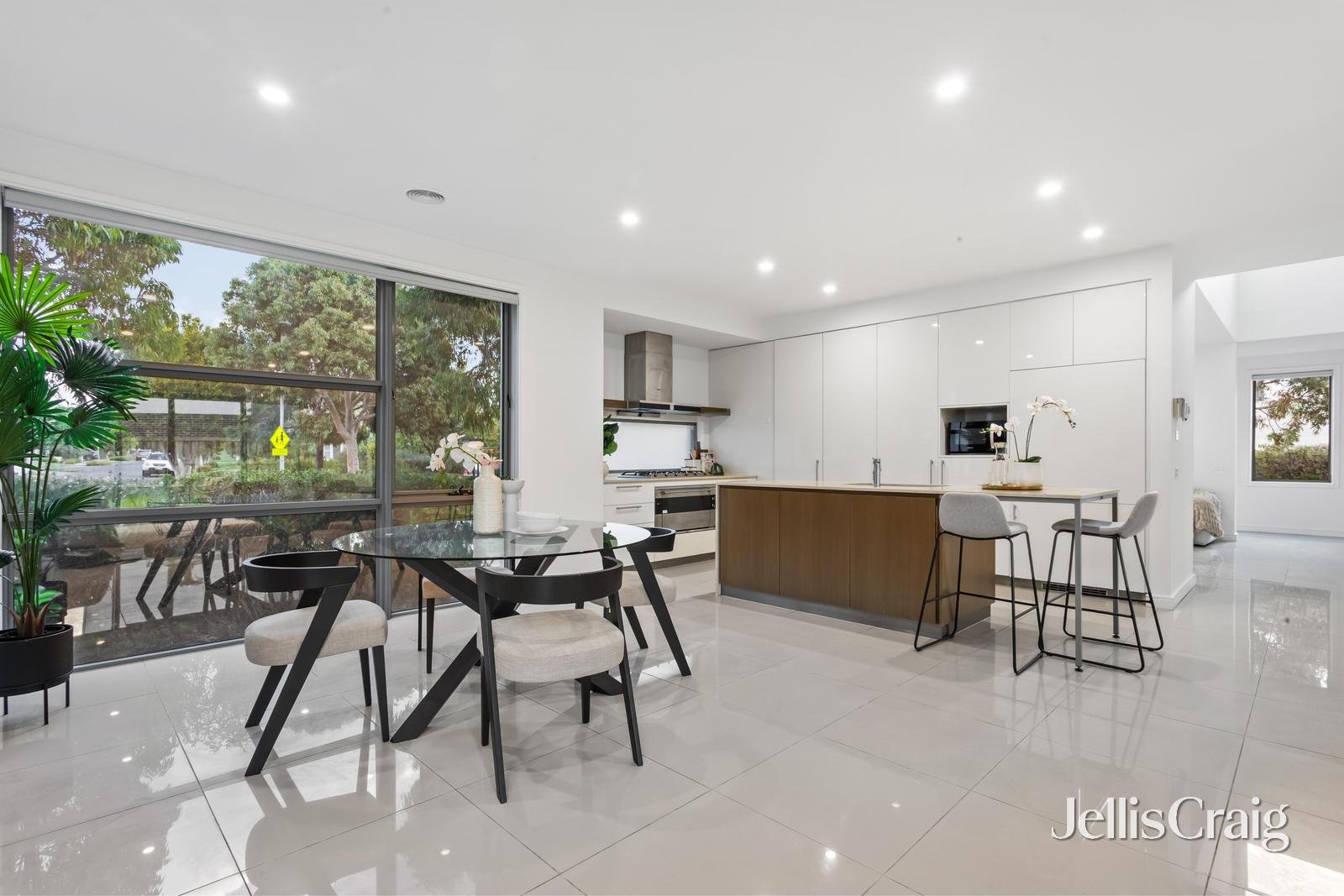 2 Newcastle Drive, Mulgrave image 3
