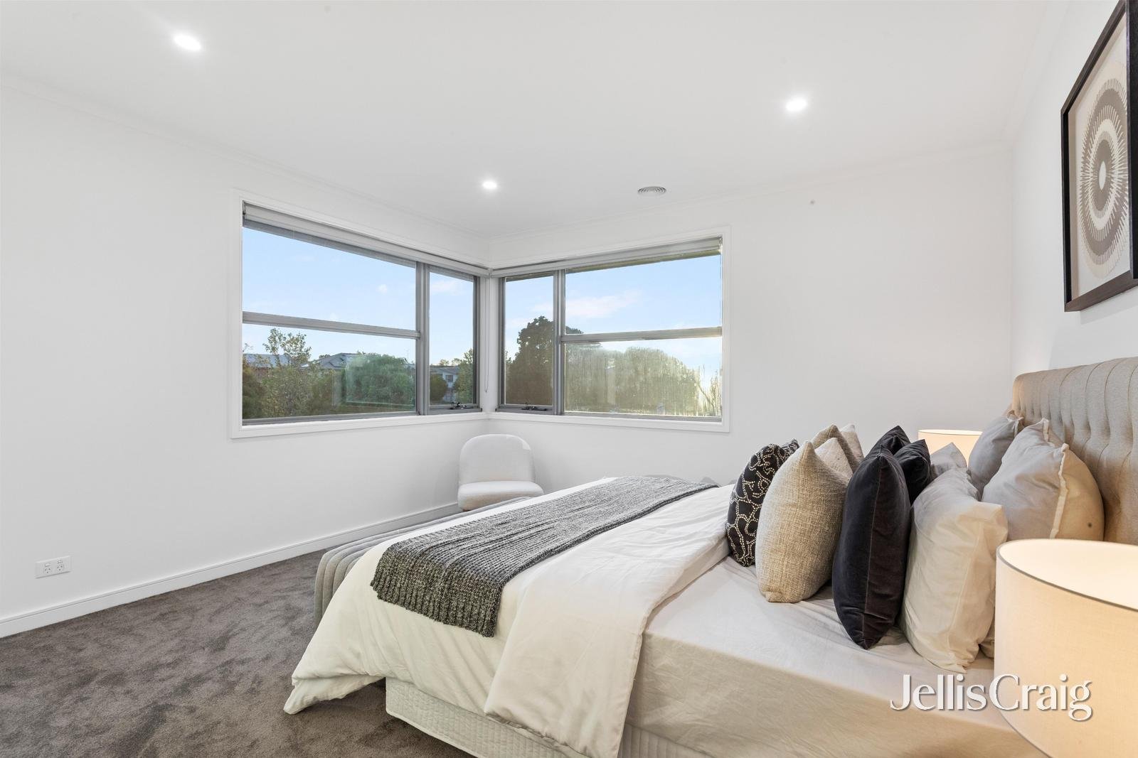 2 Newcastle Drive, Mulgrave image 8