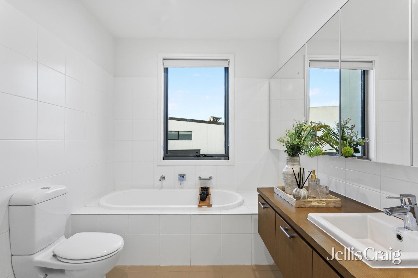 2 Newcastle Drive, Mulgrave image 10