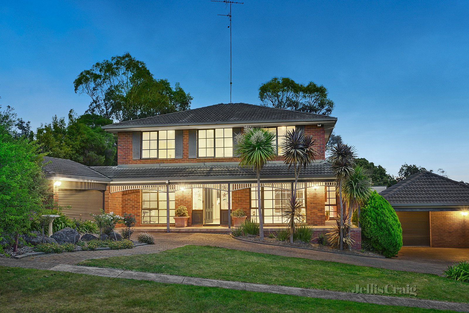 2 Nillumbik Square, Diamond Creek image 1