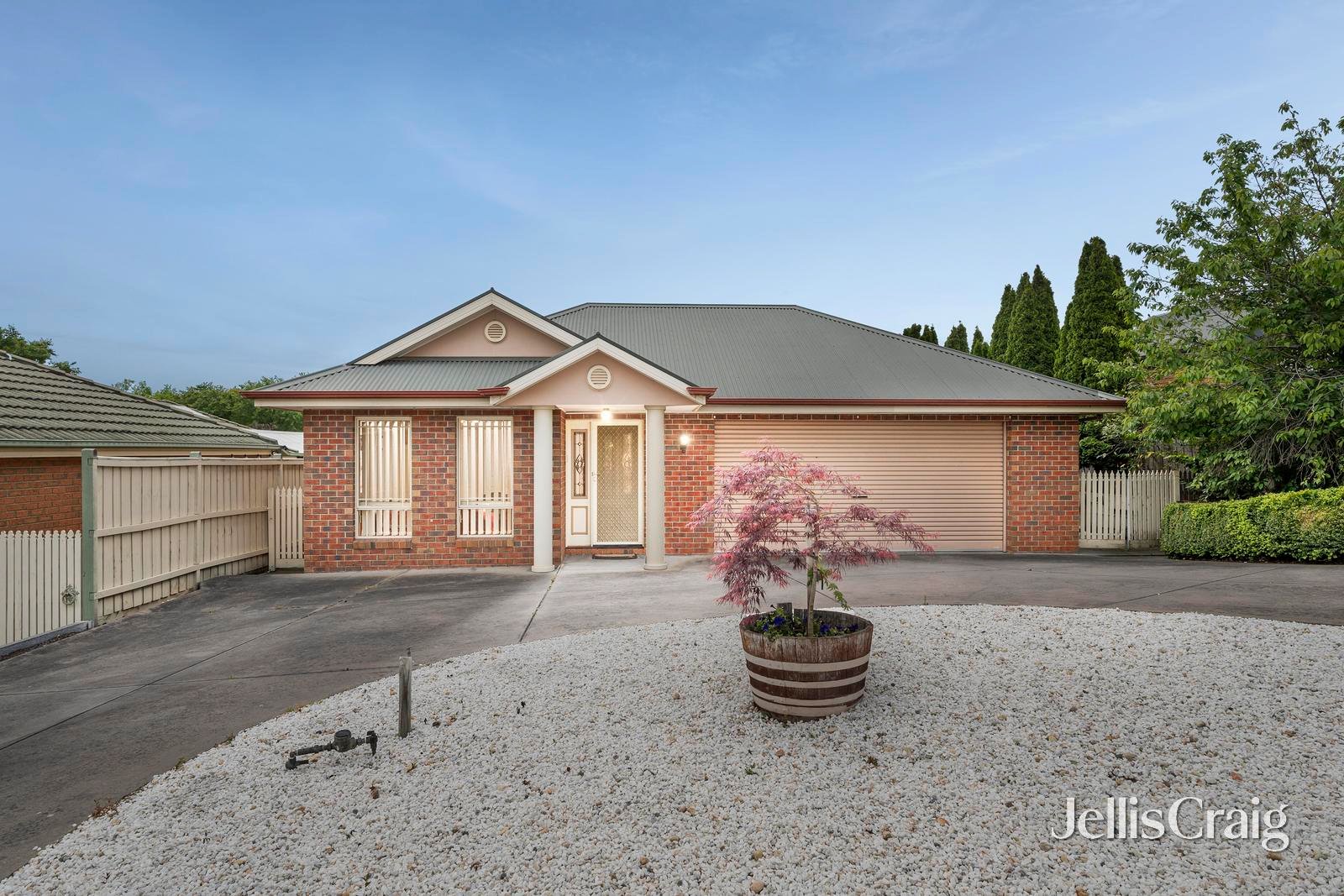 2 Norwich Close, Chirnside Park image 1