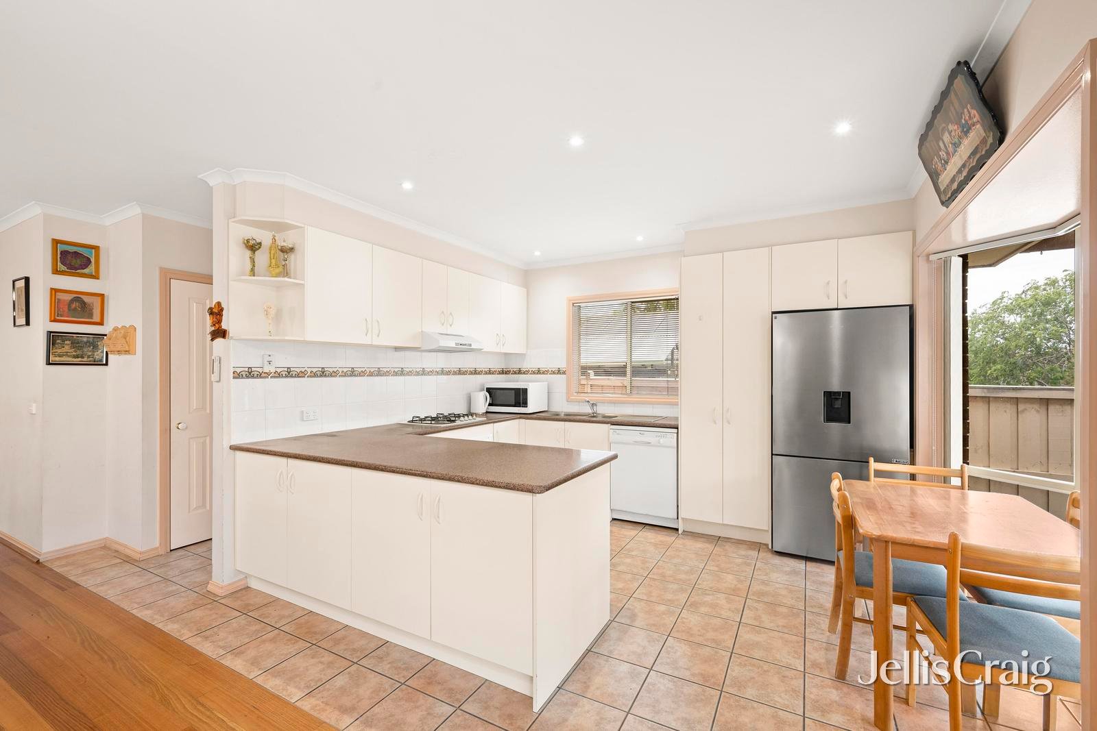2 Norwich Close, Chirnside Park image 4