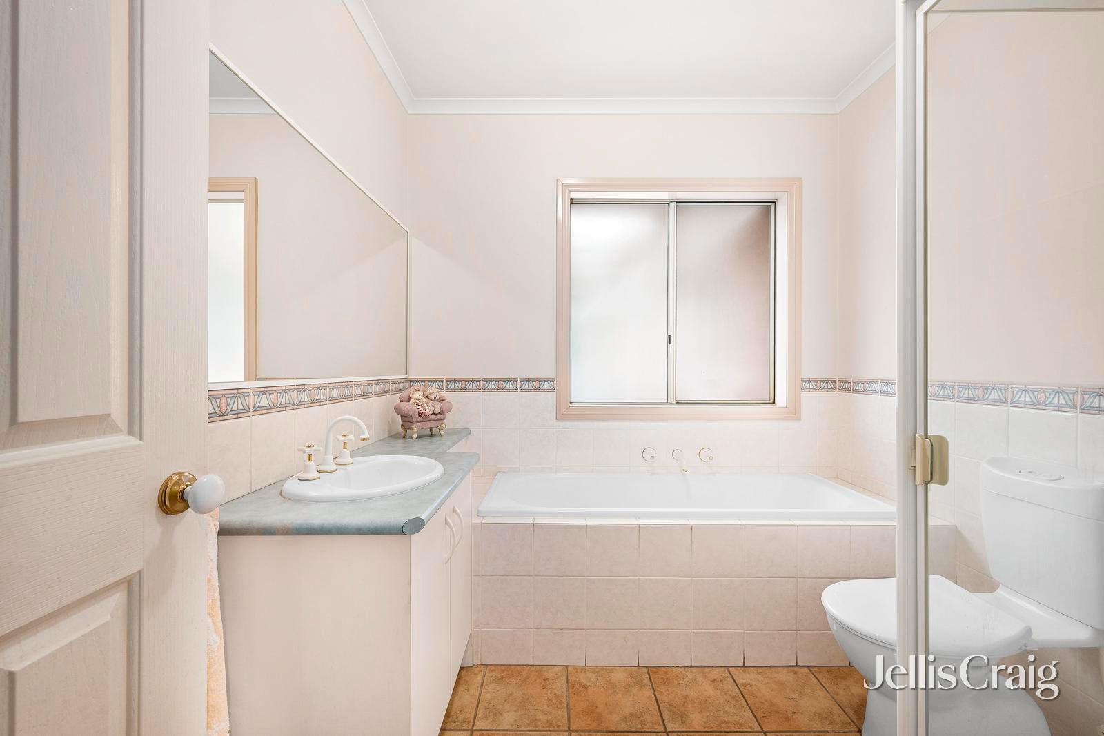 2 Norwich Close, Chirnside Park image 8