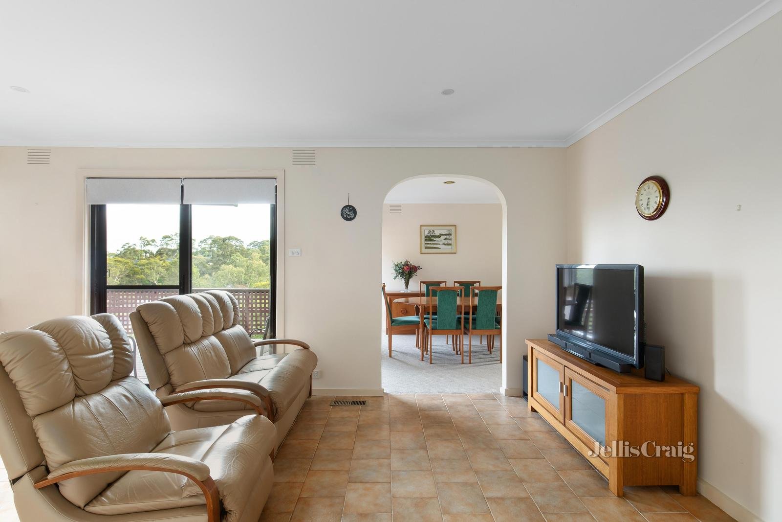 2 Nym Court, Greensborough image 6