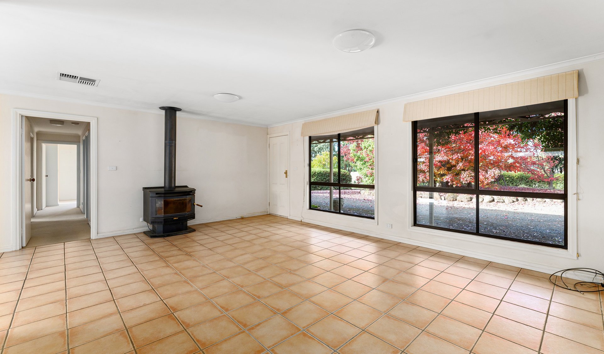 Property Gallery Thumbnail 3