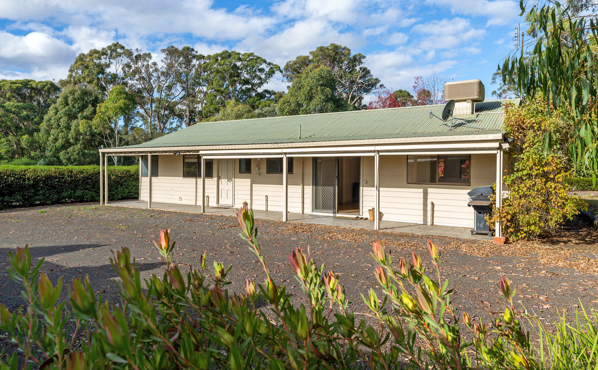 Property Gallery Thumbnail 9