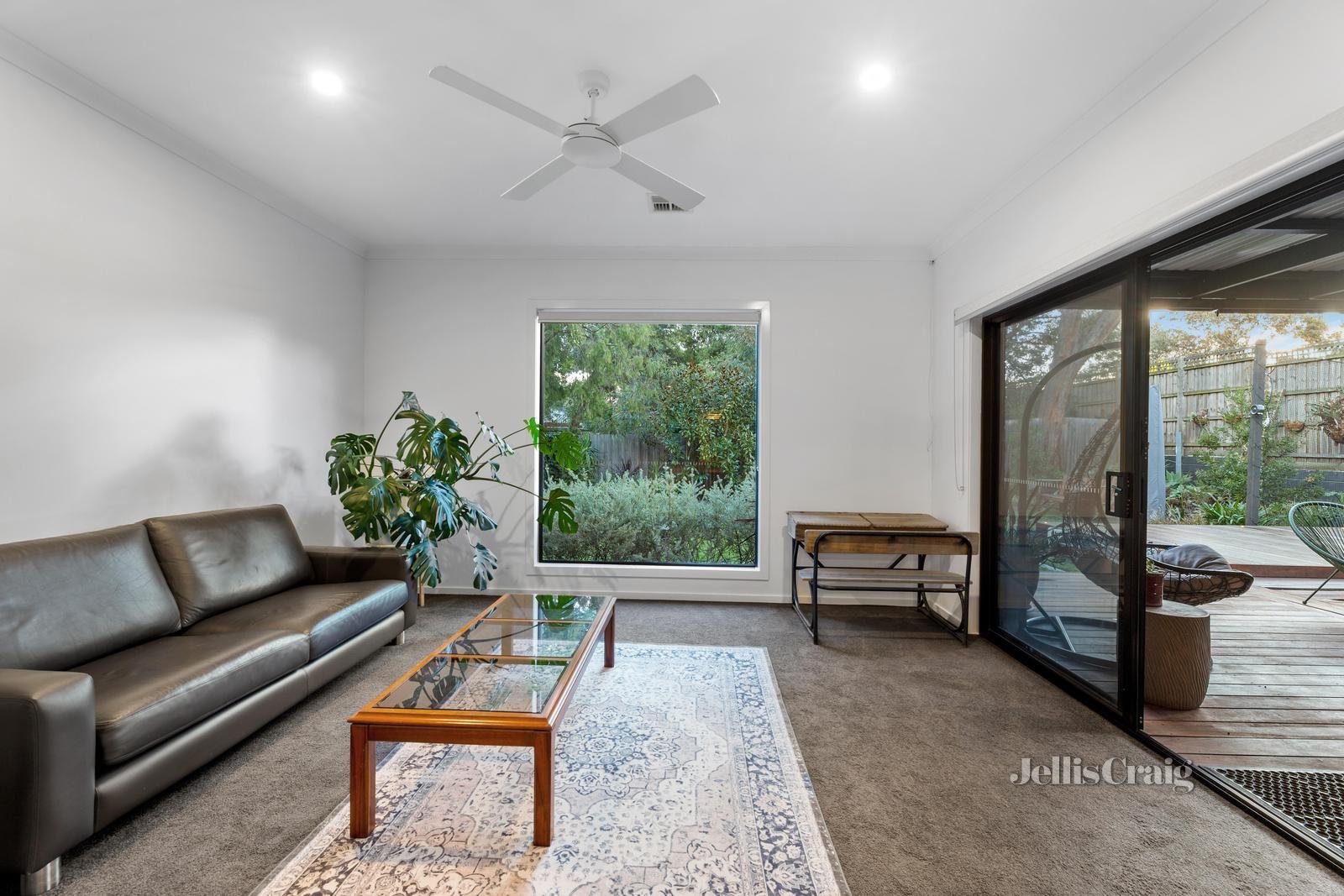 2 Oliver Avenue, Blackburn image 3