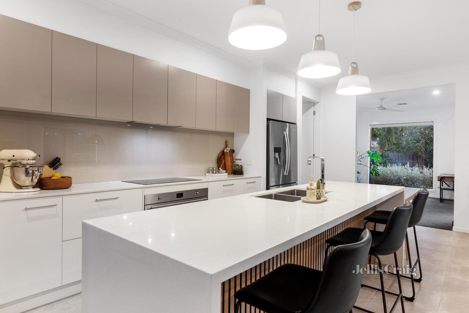 2 Oliver Avenue, Blackburn image 6