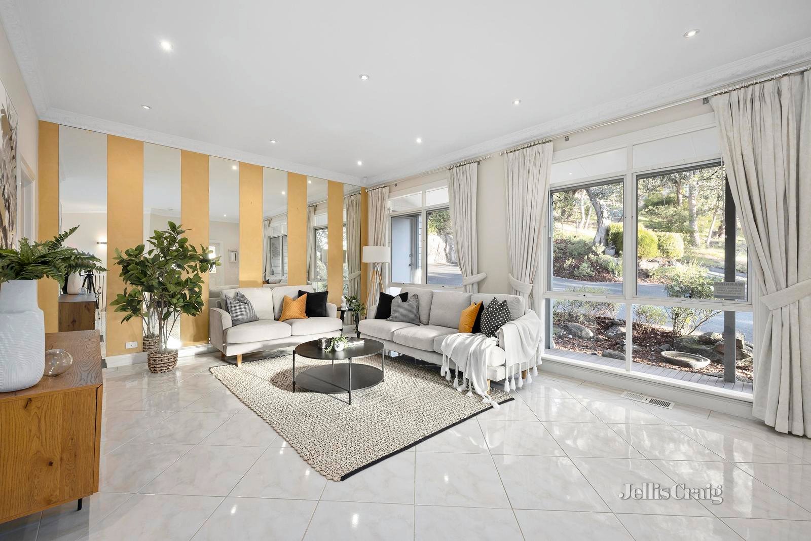 2 Orchid Way, Hurstbridge image 2