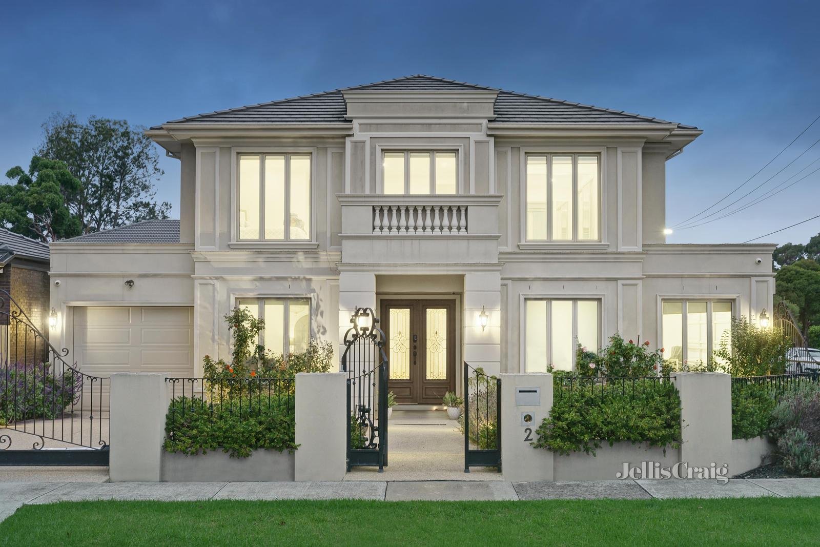2 Ormiston Street, Mount Waverley image 1