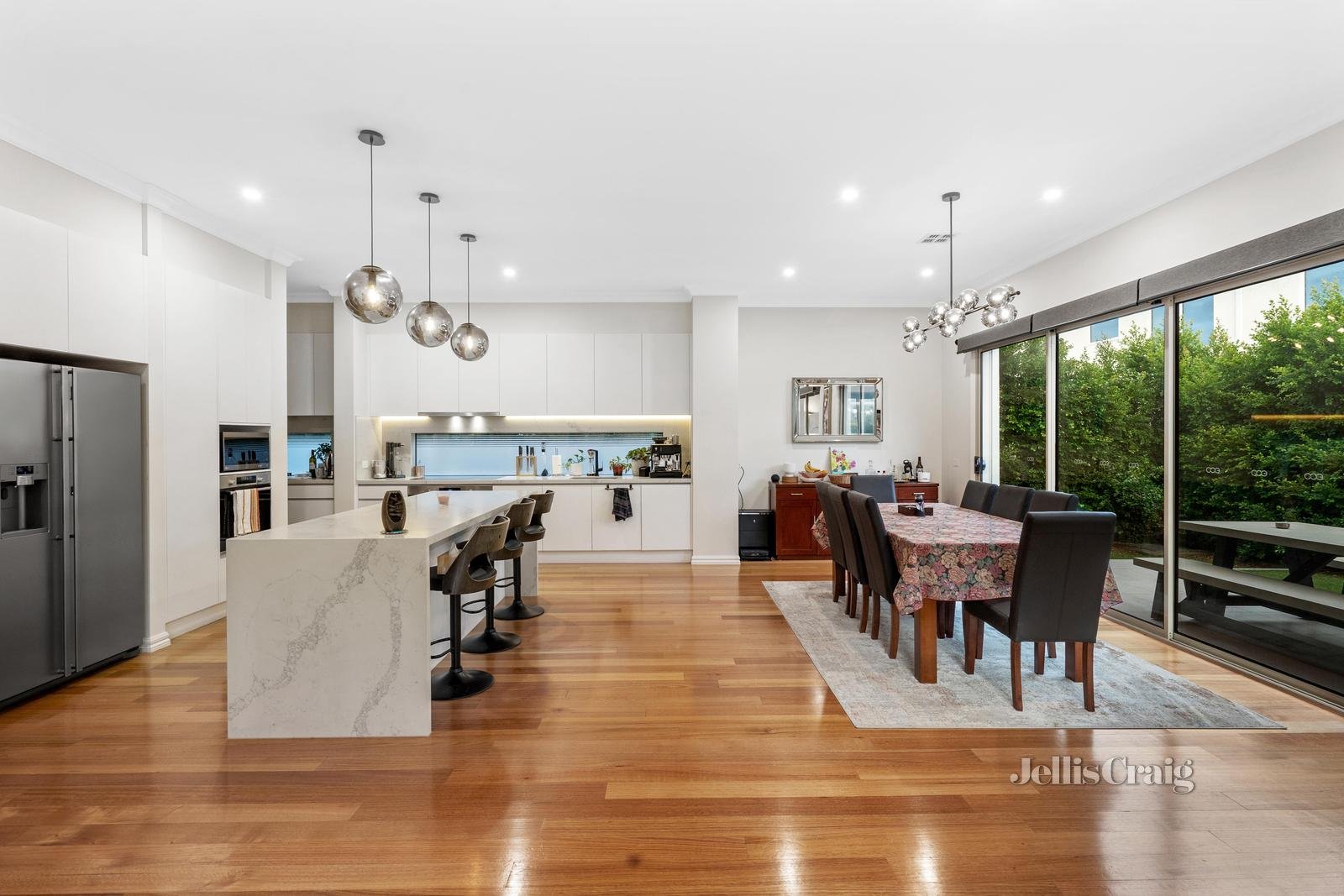 2 Ormiston Street, Mount Waverley image 7