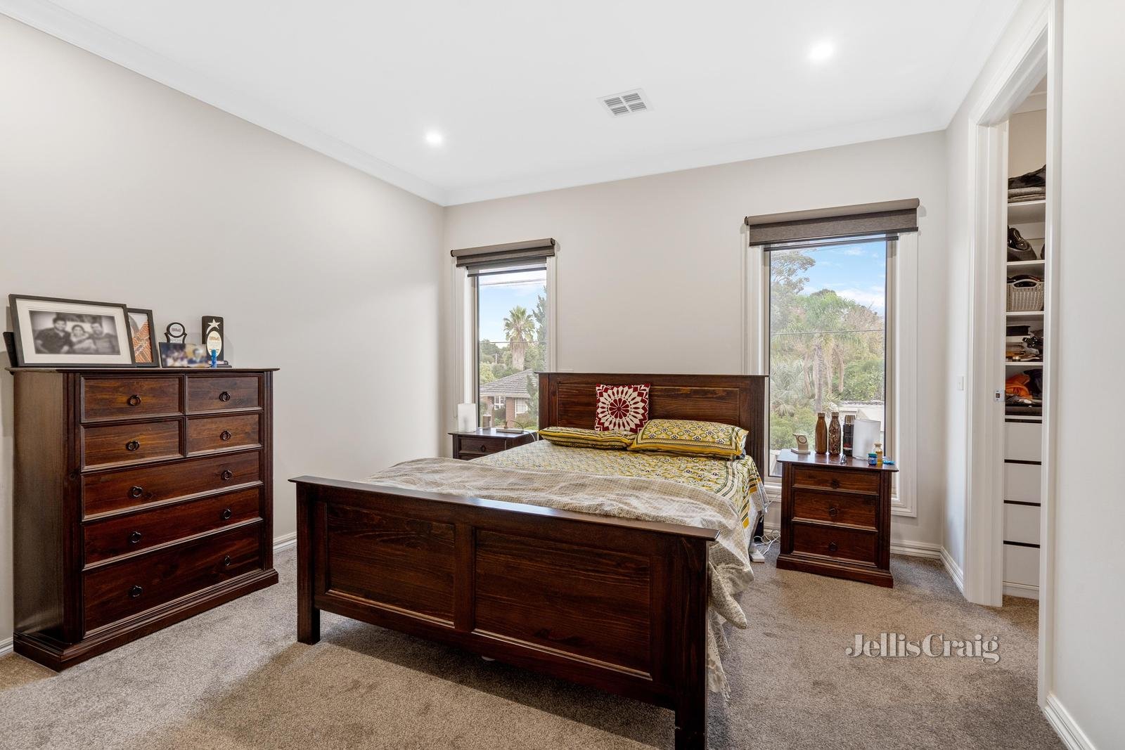 2 Ormiston Street, Mount Waverley image 16