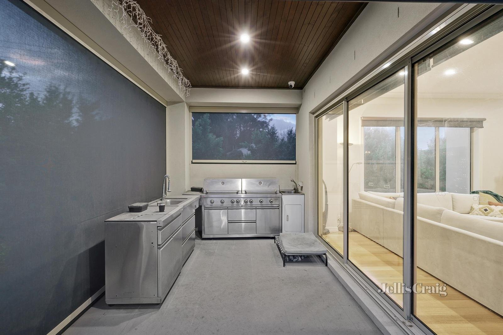 2 Ormiston Street, Mount Waverley image 18
