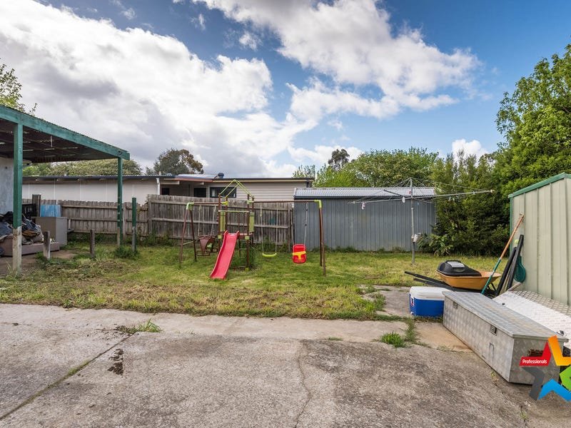 2 Orna Street, Ferntree Gully image 9