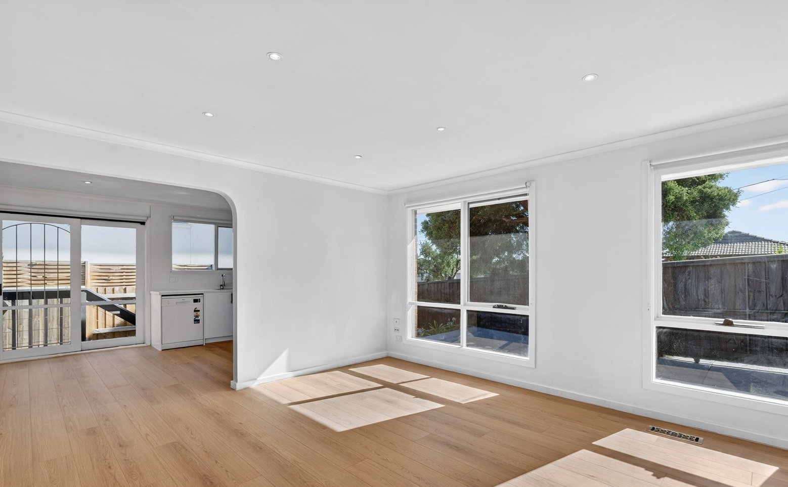 2 Outhwaite Avenue, Doncaster image 3