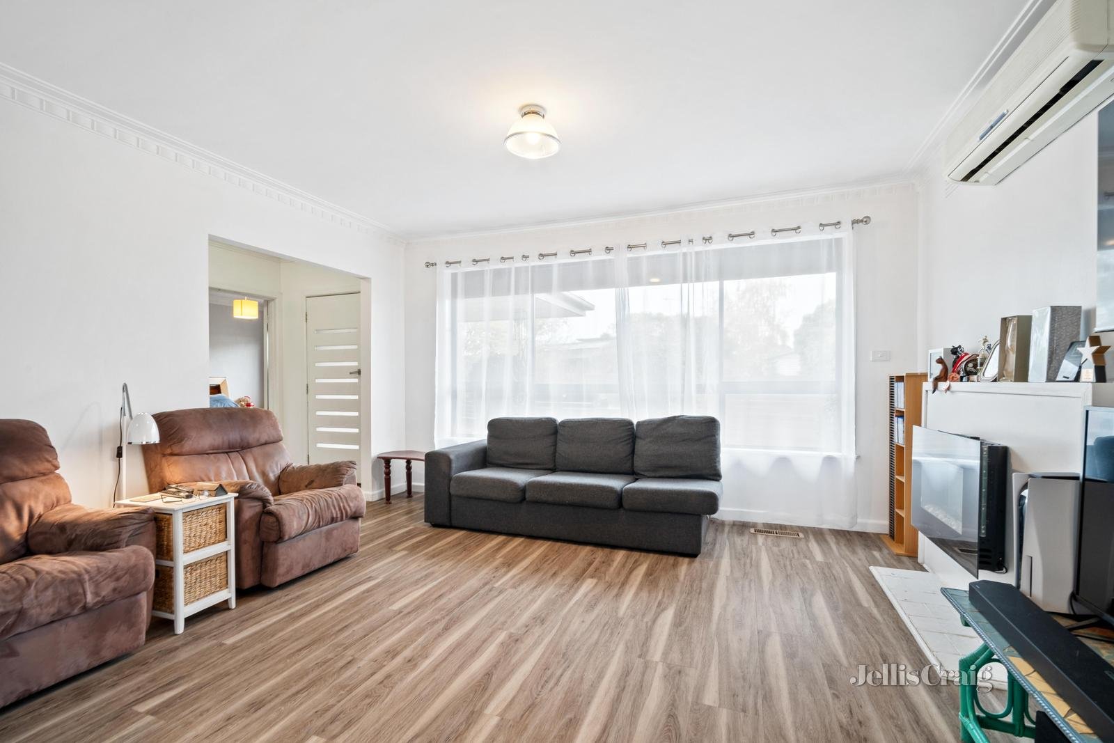 2 Oxford Street, Wendouree image 4