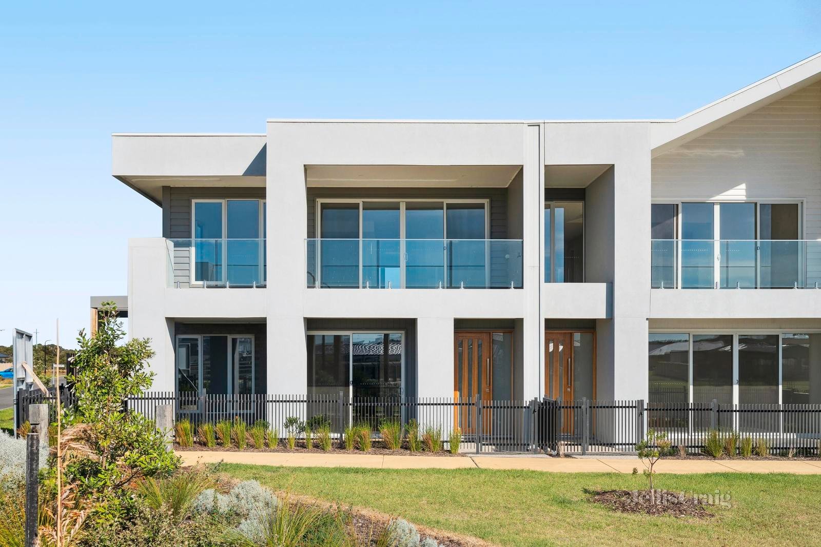 2 Oyster Lane, Point Lonsdale image 1