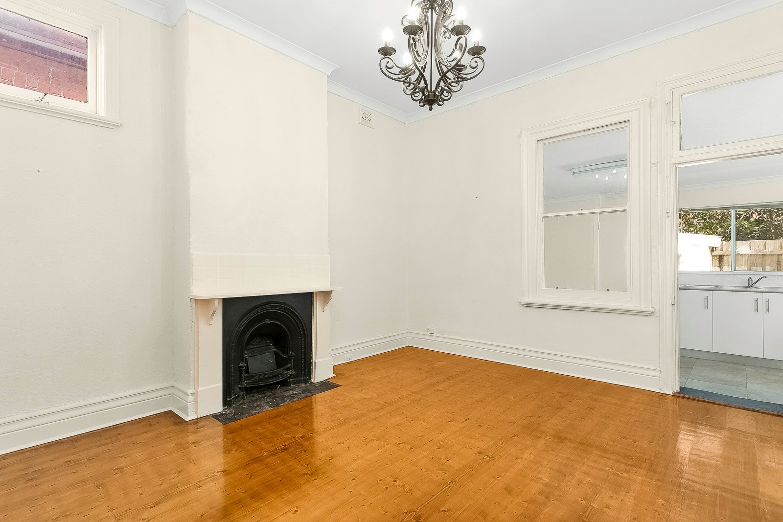 Property Gallery Thumbnail 3