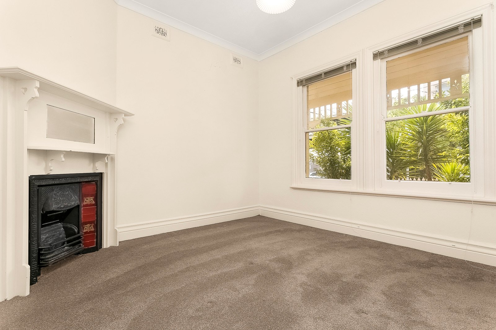 Property Gallery Thumbnail 6