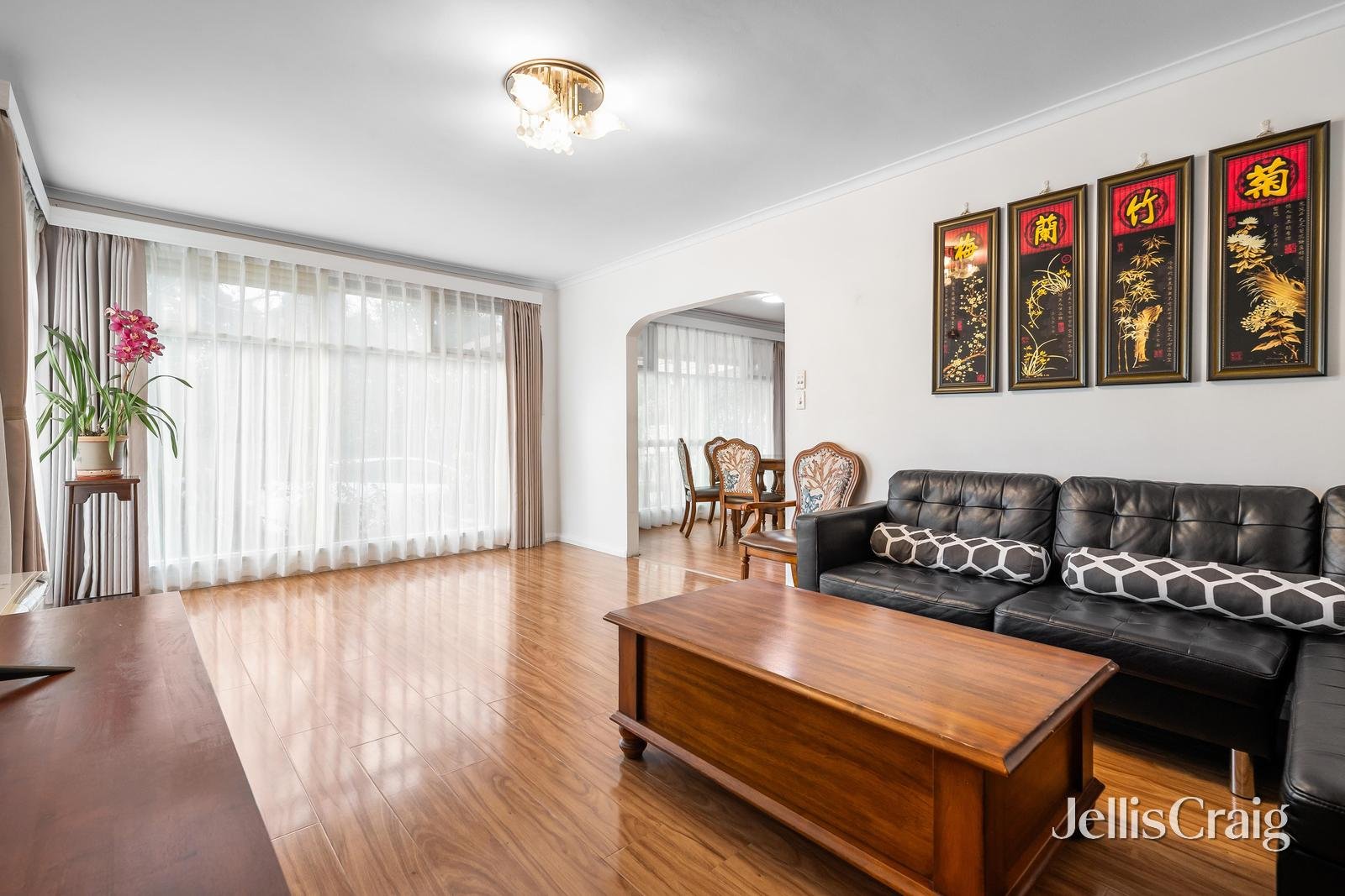 2 Pamela Street, Mount Waverley image 2