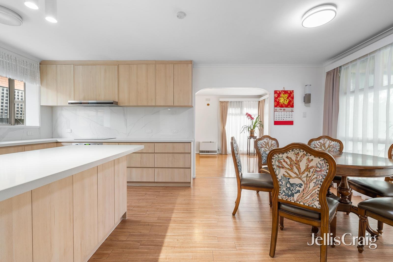 2 Pamela Street, Mount Waverley image 5