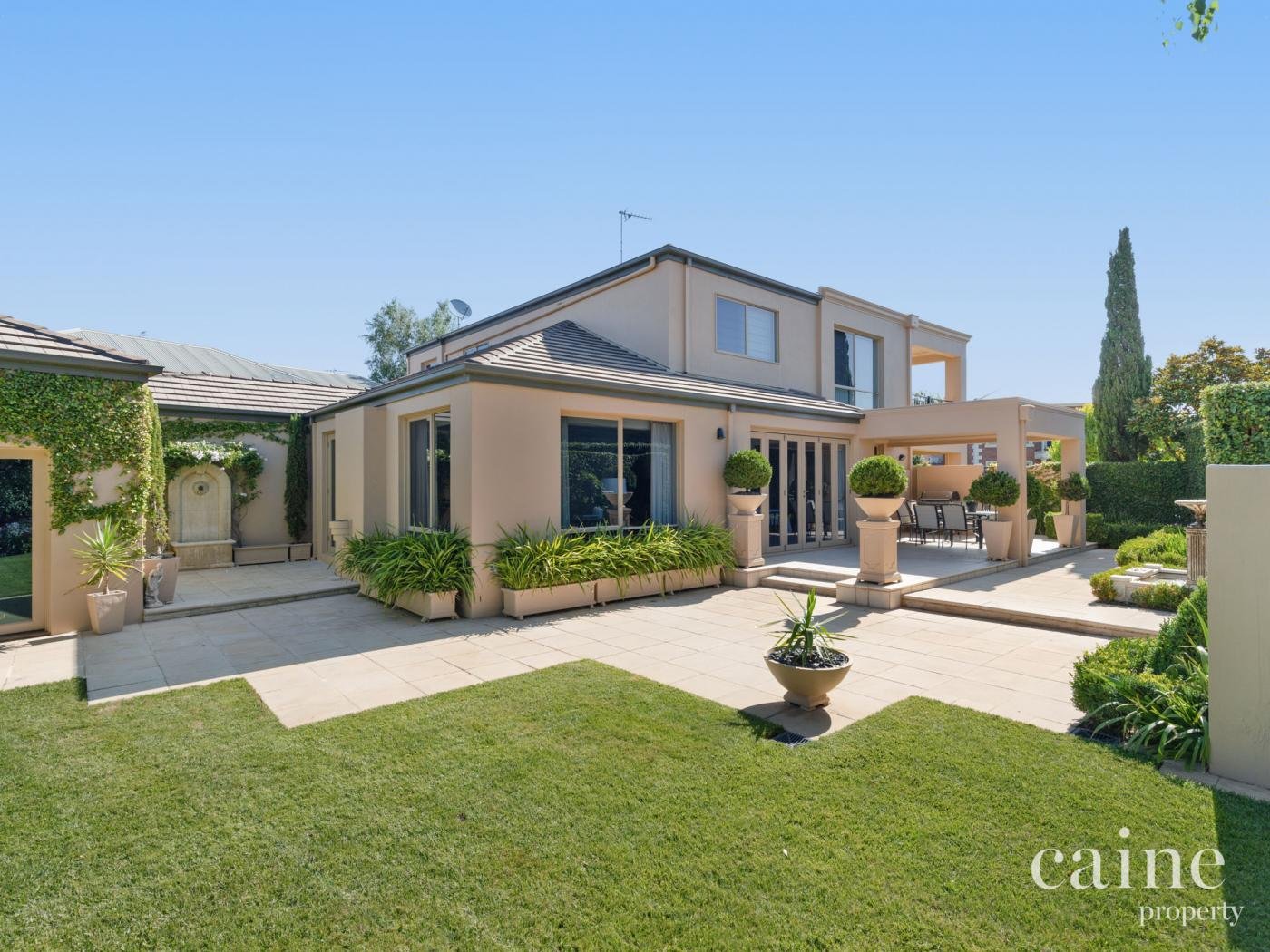 2 Parade Court, Lake Wendouree image 1