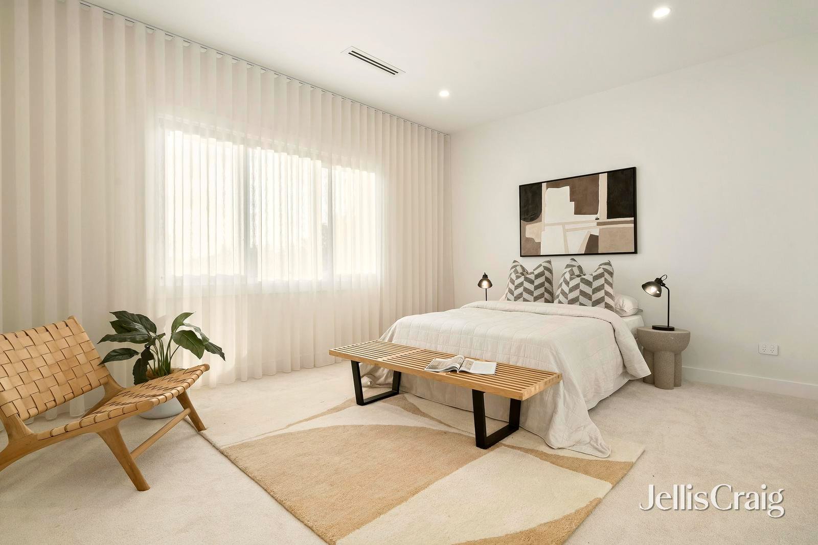 2 Parkview Street, Airport&nbsp;West image 10