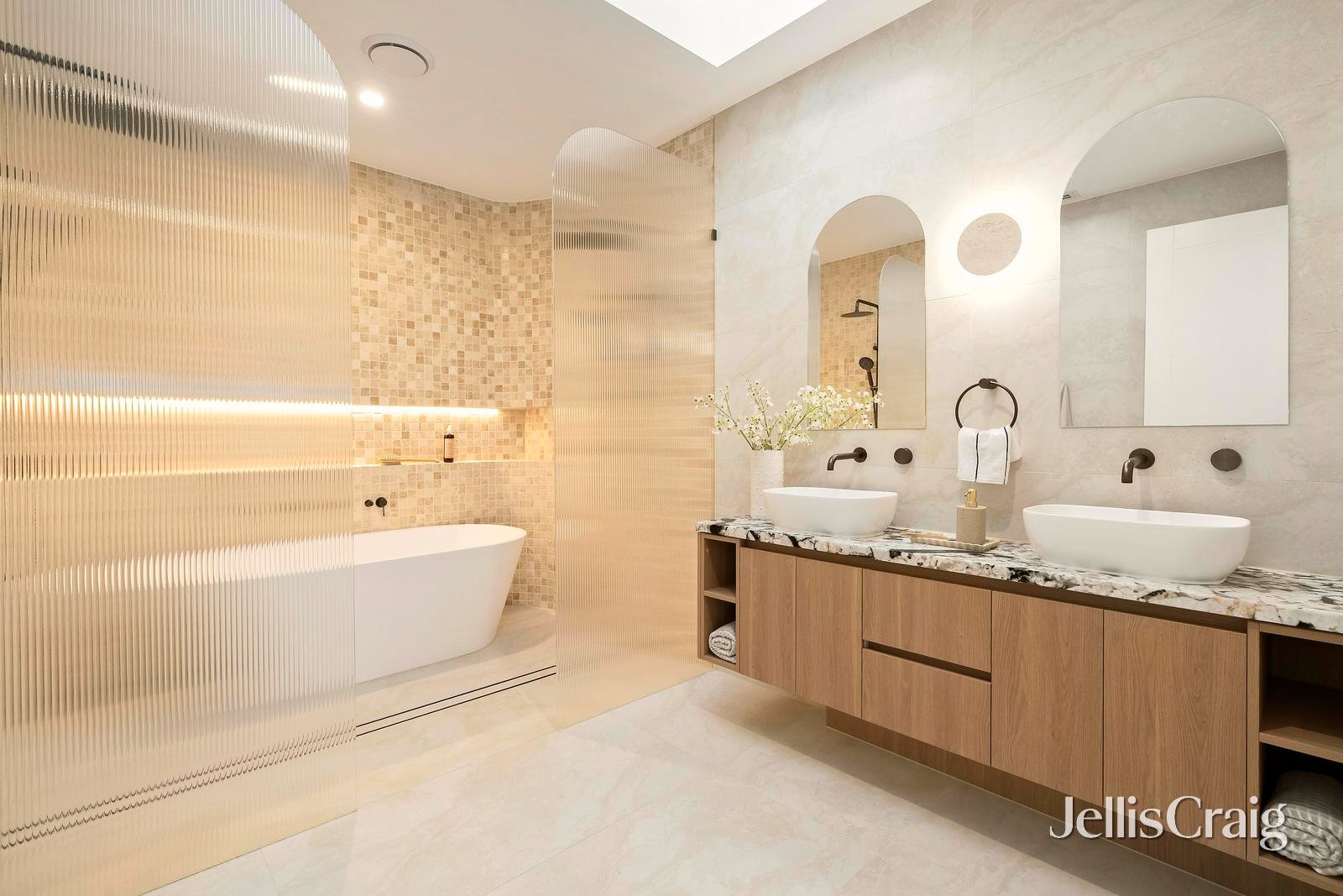 2 Parkview Street, Airport&nbsp;West image 12