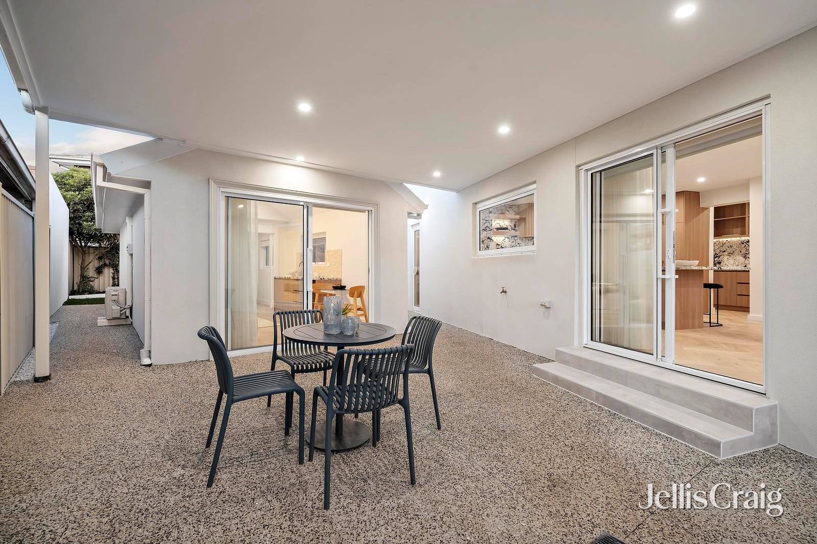 2 Parkview Street, Airport&nbsp;West image 13