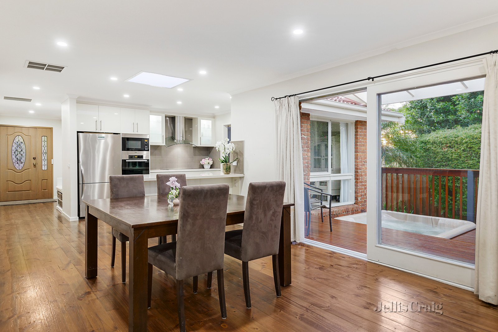 2 Parkville Place, Donvale image 4