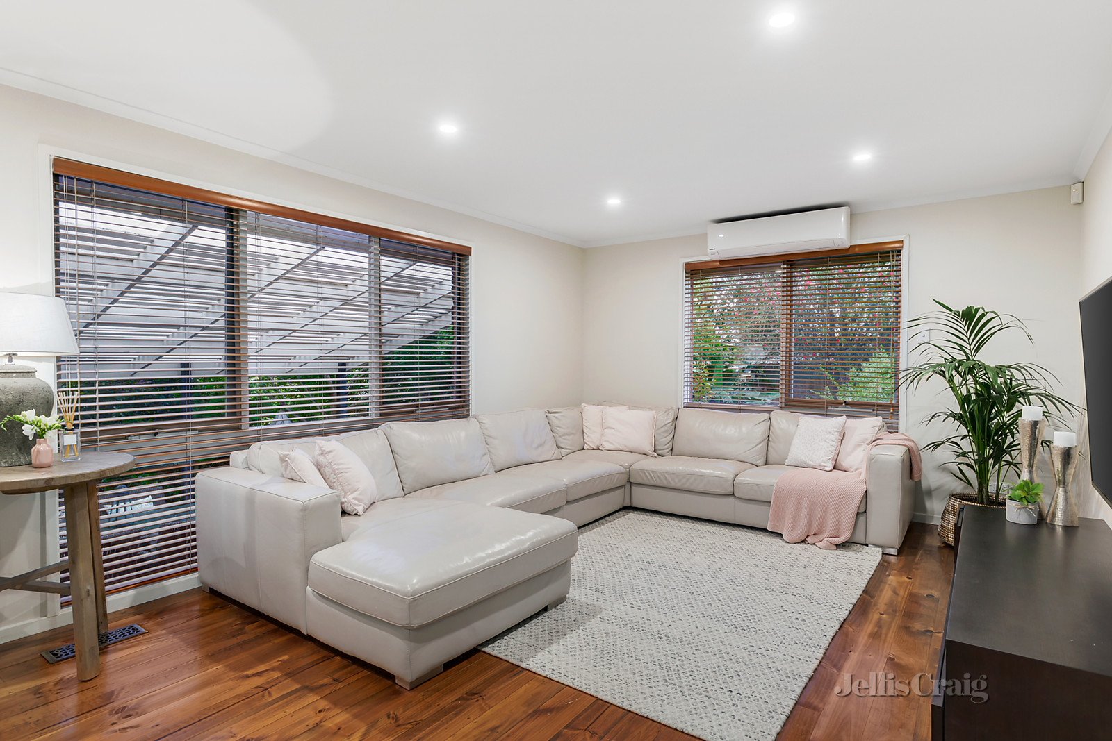 2 Parkville Place, Donvale image 5