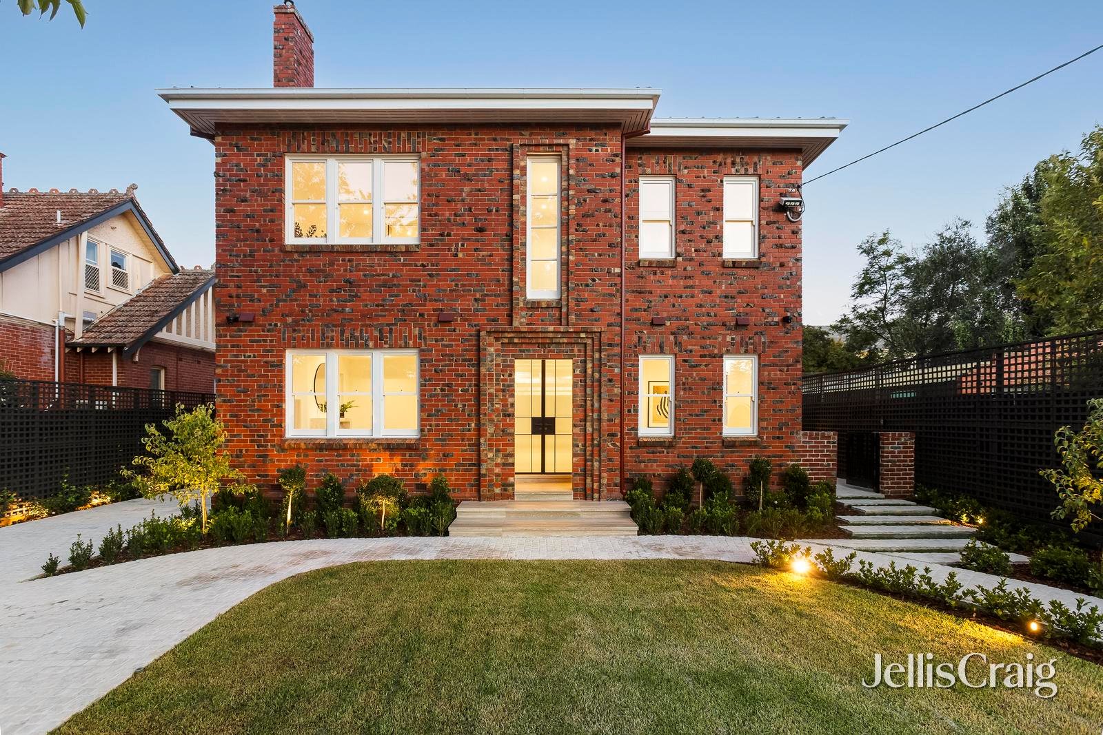 2 Parlington Street, Canterbury image 2