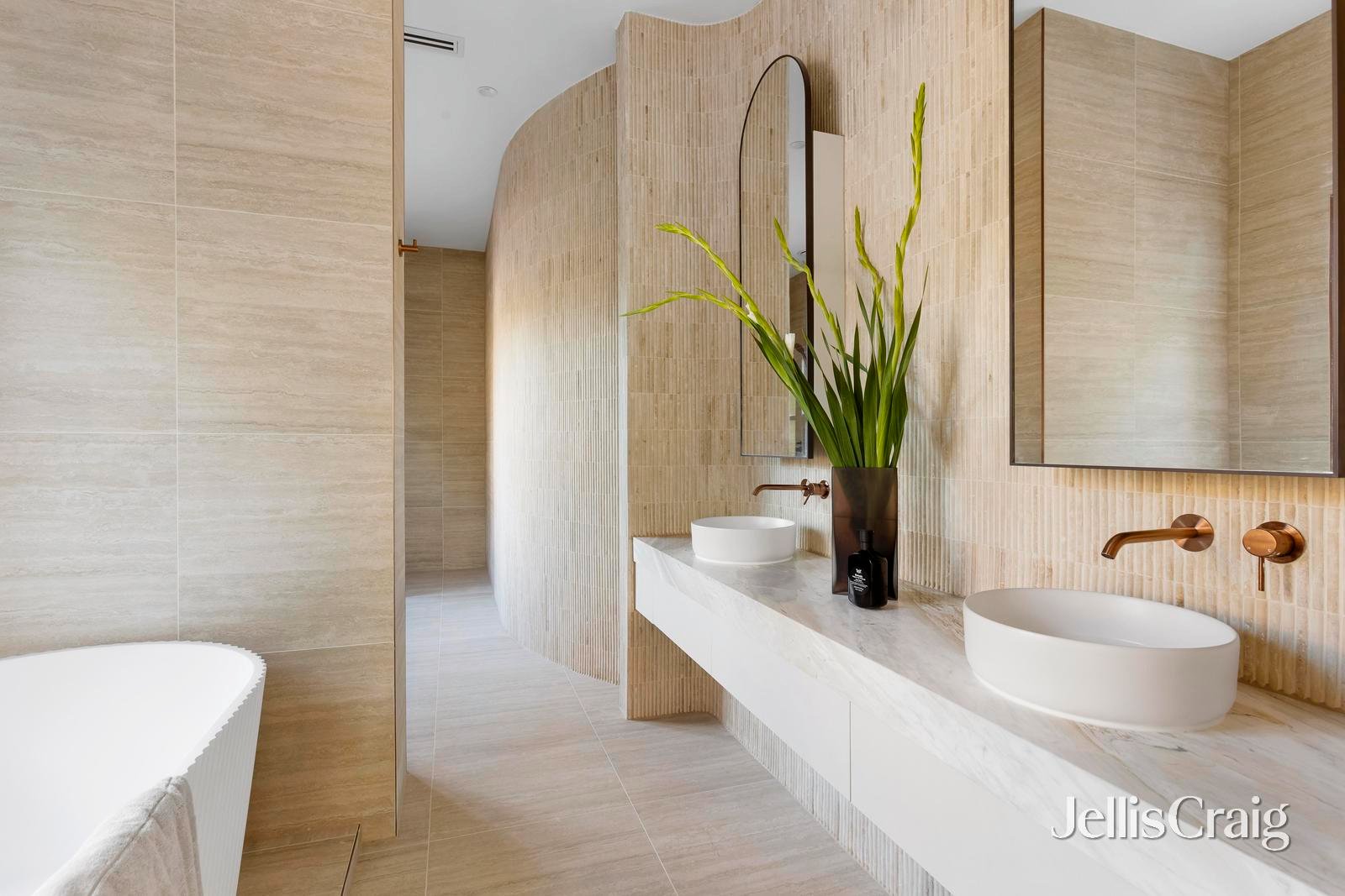 2 Parlington Street, Canterbury image 31