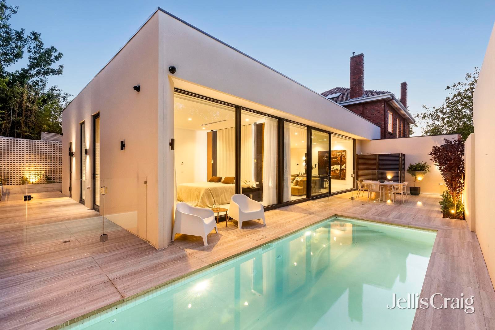 2 Parlington Street, Canterbury image 32