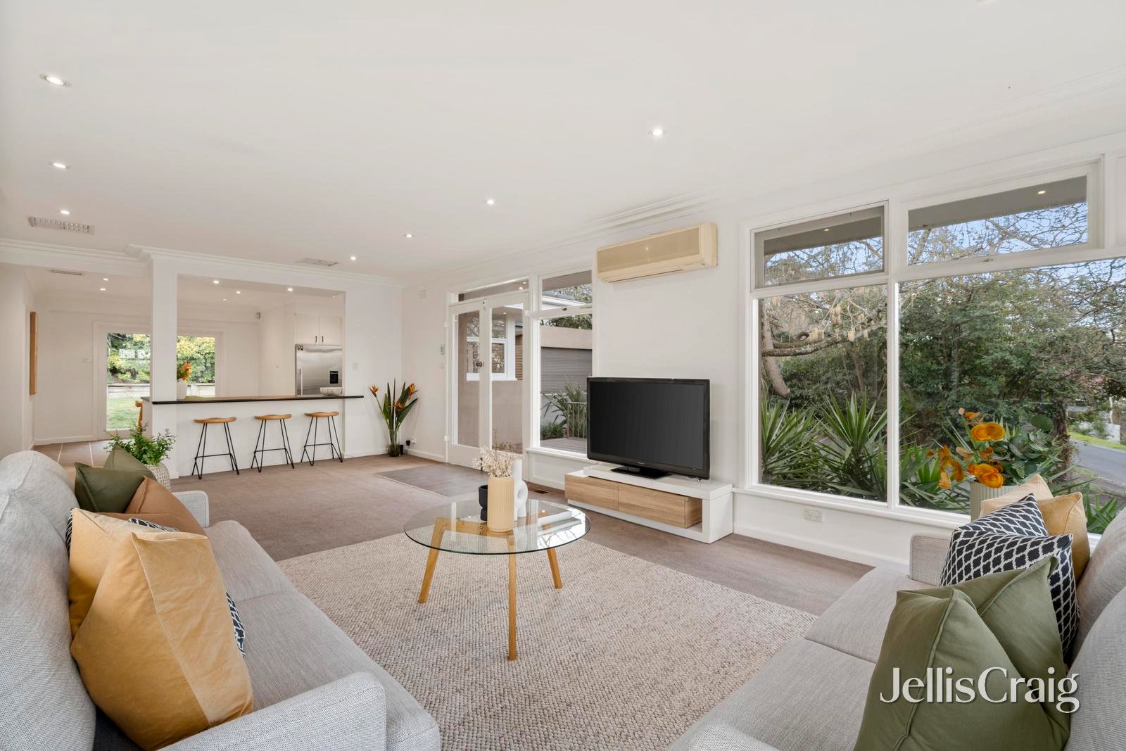 2 Parsons Street, Croydon image 5