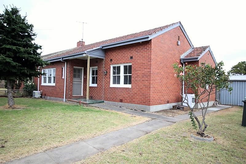 2 Pattison Avenue, North Geelong image 1