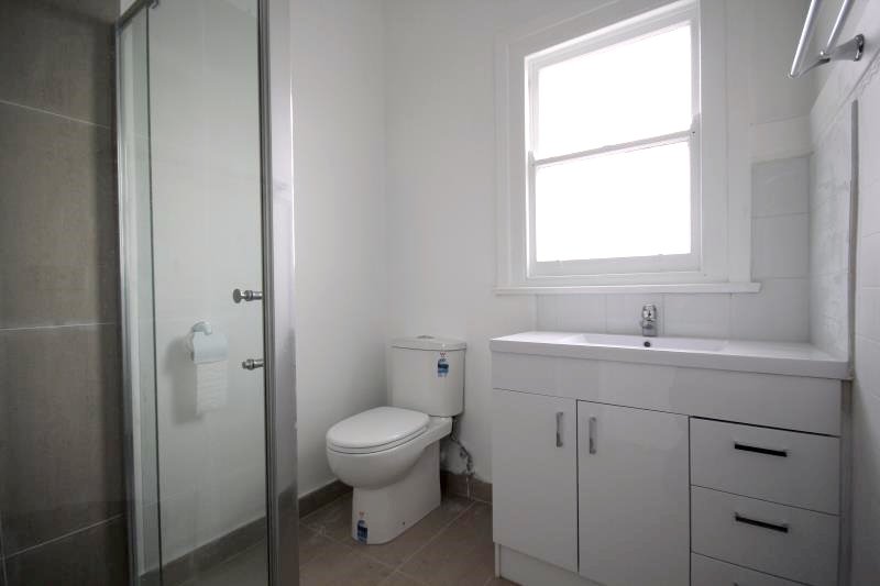2 Pattison Avenue, North Geelong image 4