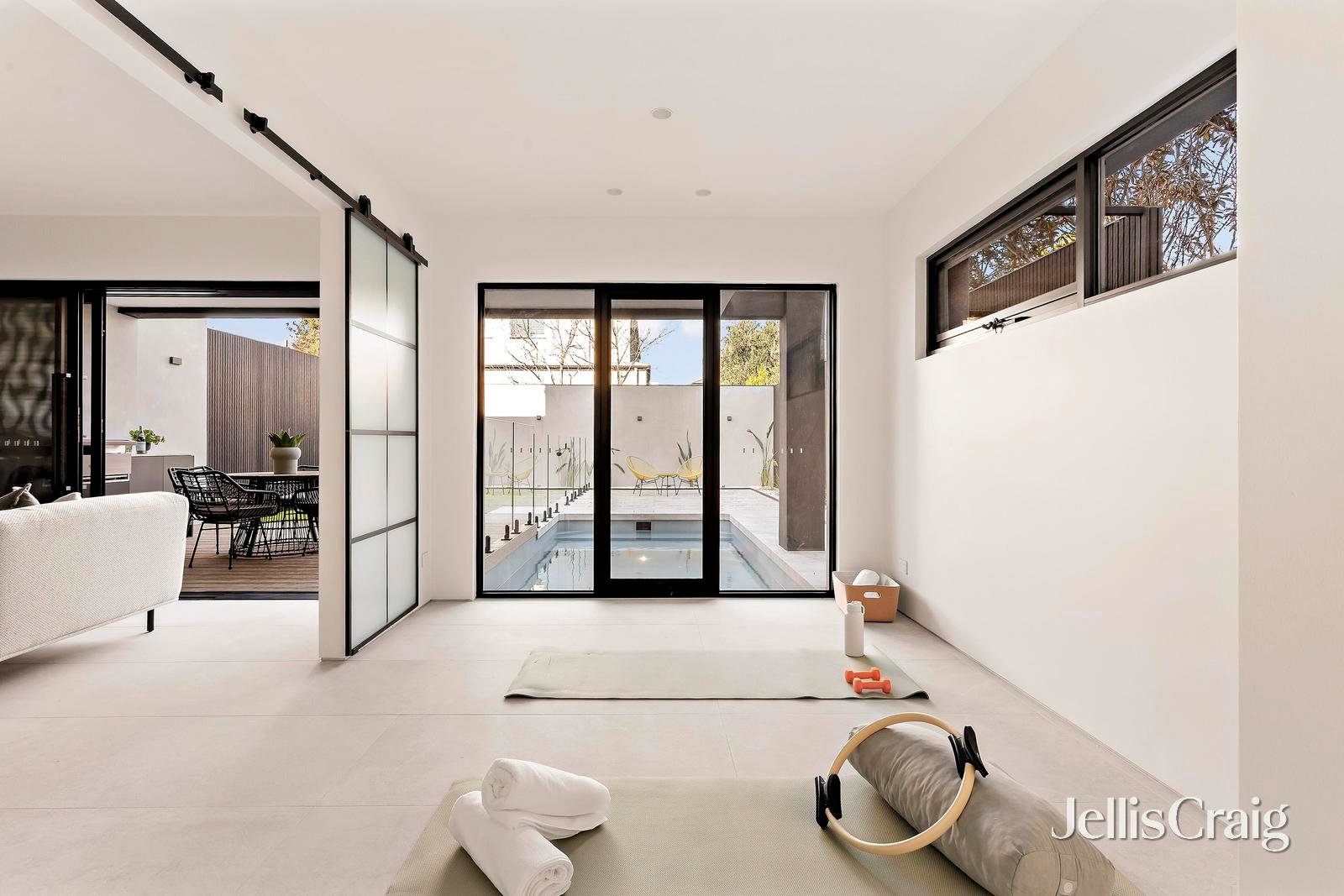 2 Pearl Street, Essendon West image 10