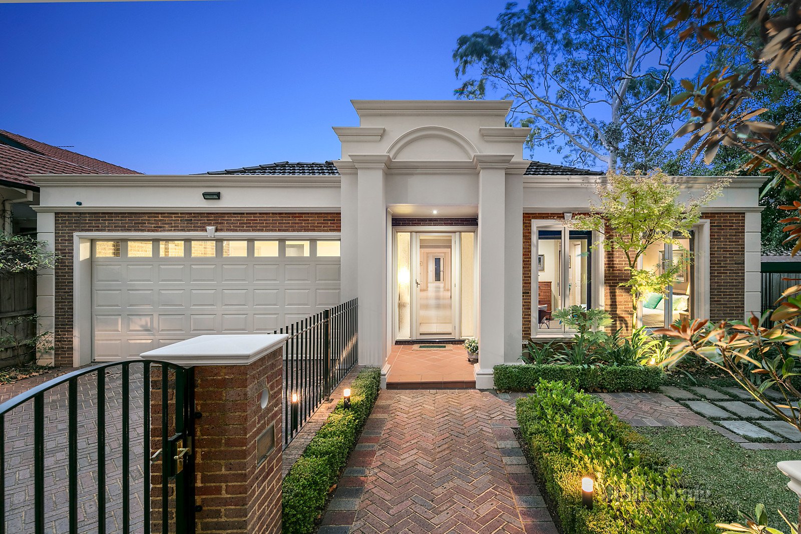 2 Pembroke Road, Balwyn image 1