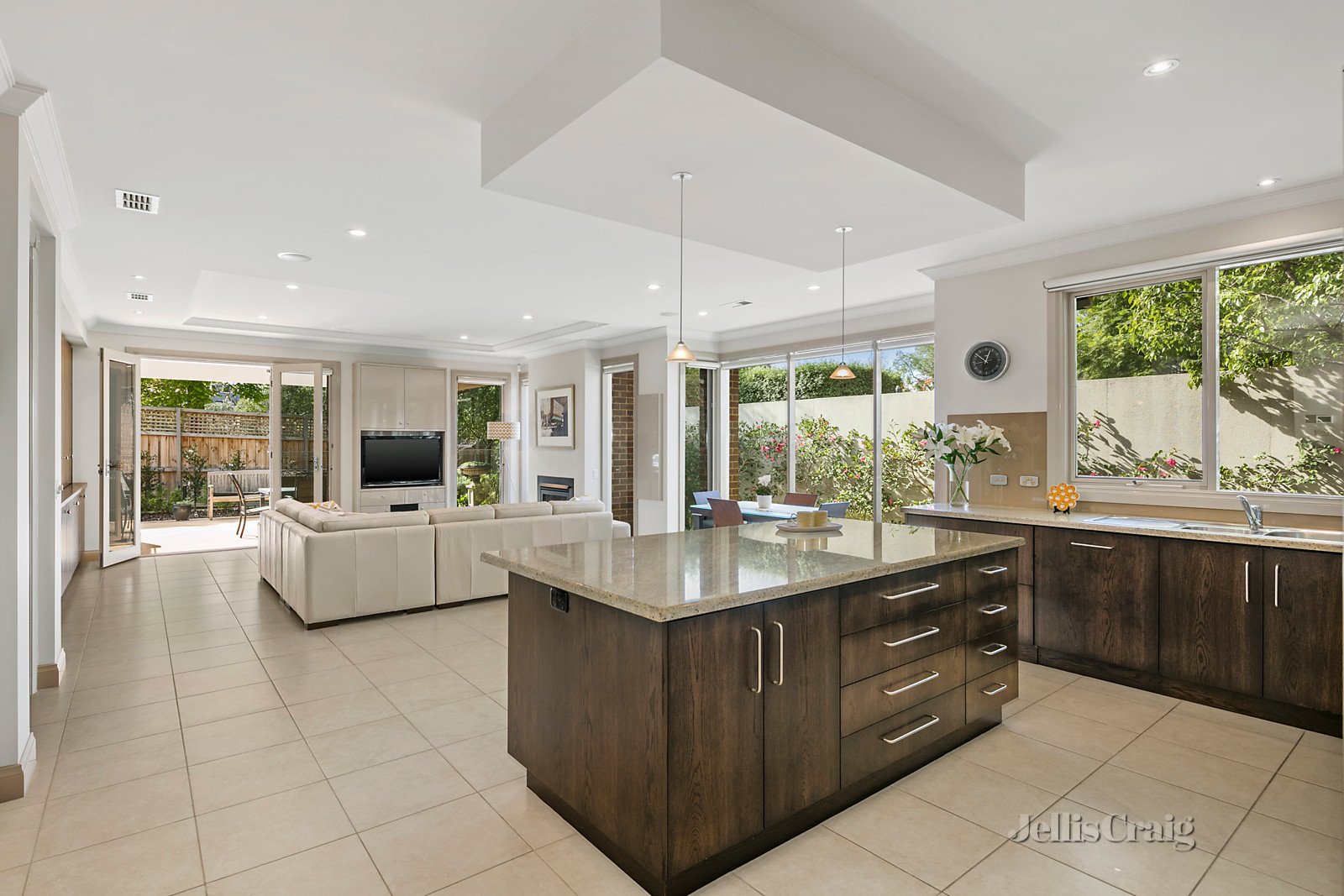 2 Pembroke Road, Balwyn image 4